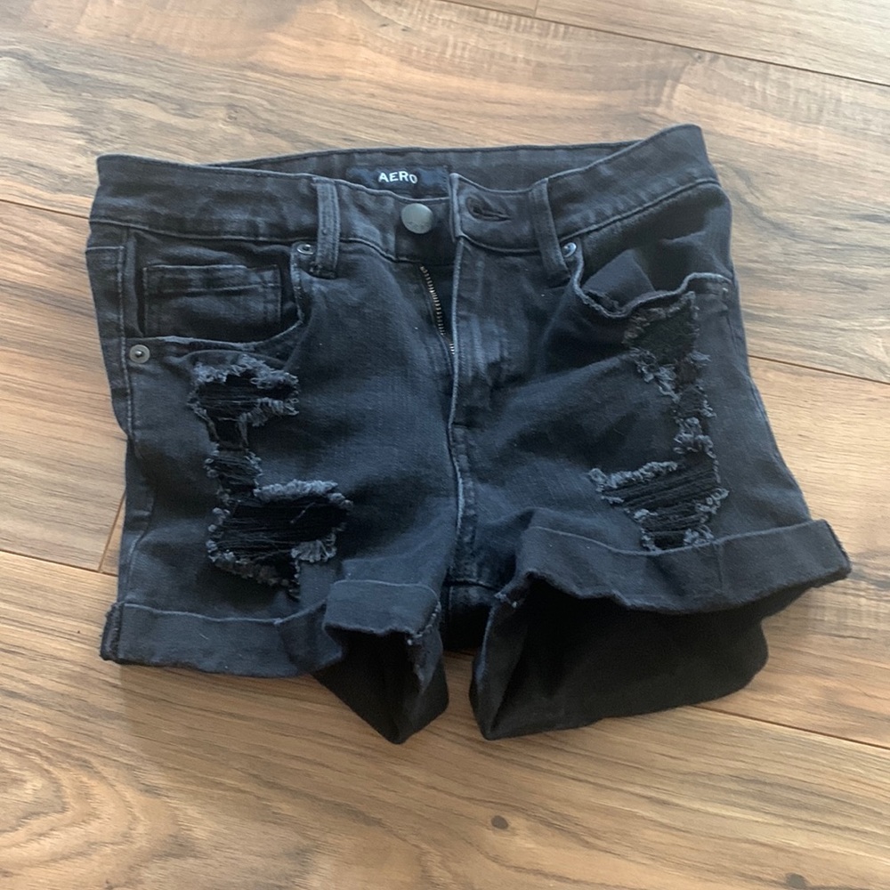 Black AERO shorts size 6